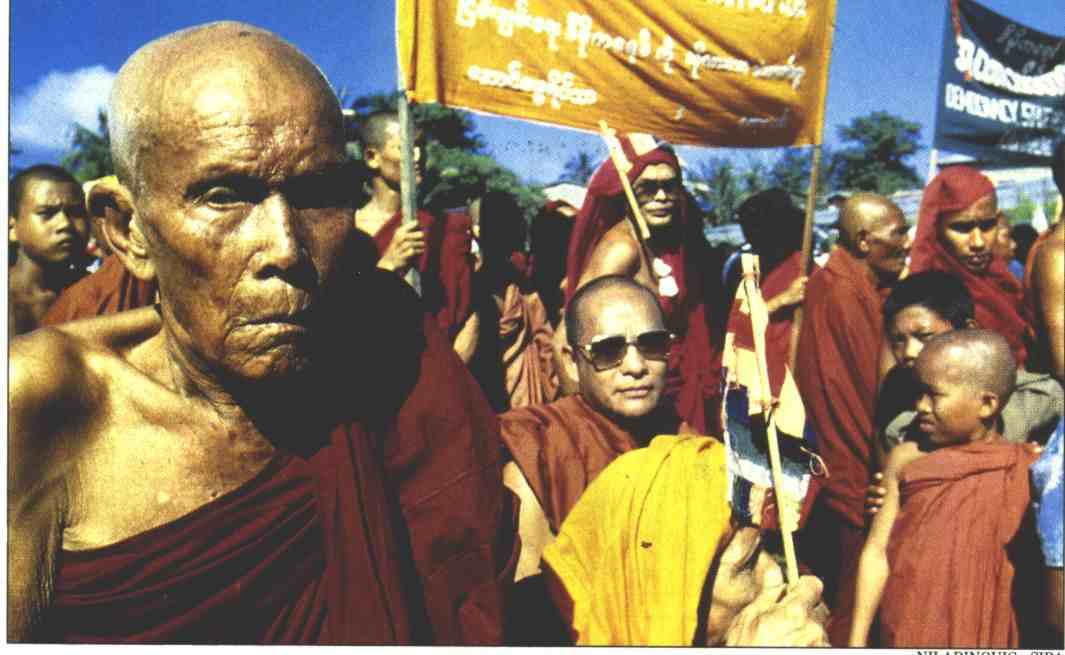 Burmese monks protest 1988